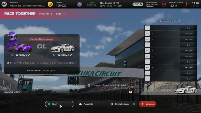 Im Rennen 1-vs-1 fahren zwei identische Autos. (Bild: Sony / Screenshot: Golem.de)